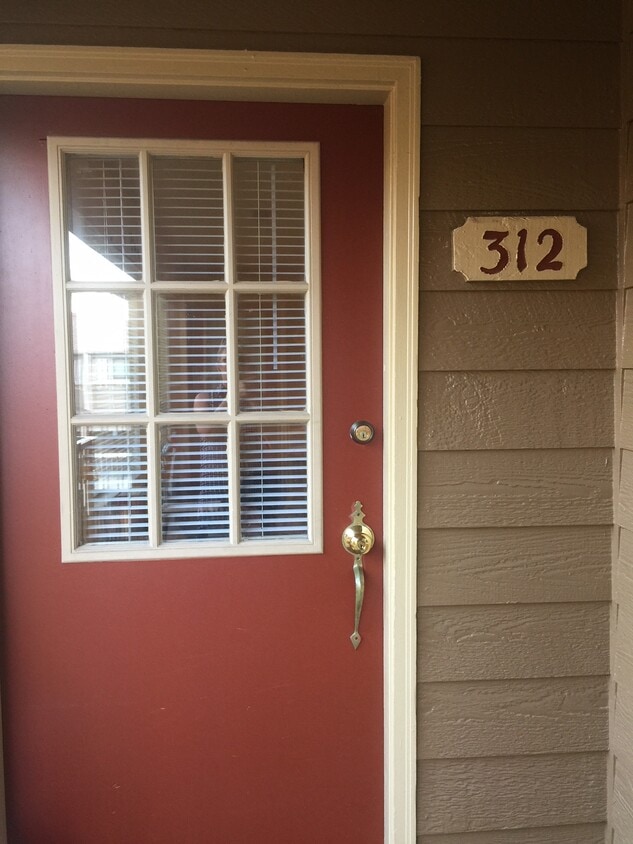Entrance - 3313 Madison Ave