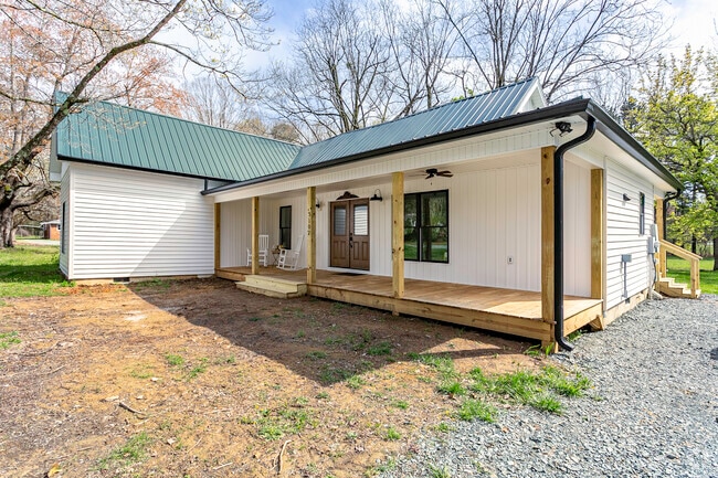 Building Photo - 3107 Orange Grove Rd