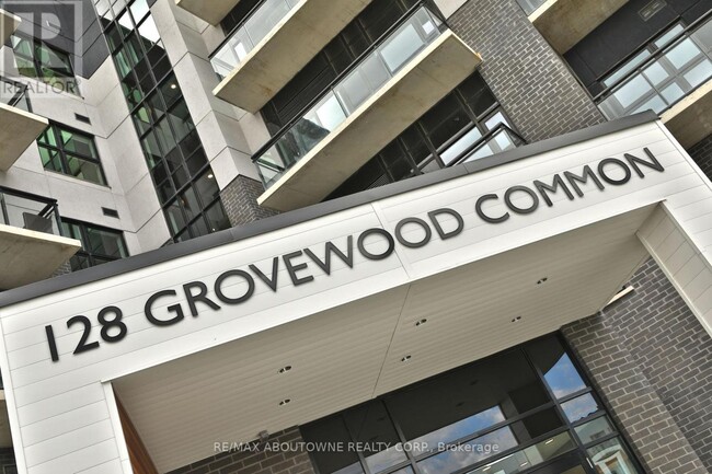 Building Photo - 128-128 Grovewood Common