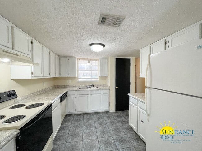 Foto del edificio - Great 2 Bedroom Townhouse in Fort Walton B...