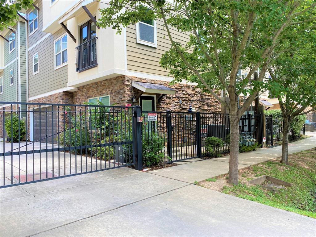 Foto principal - 933 W 24th St