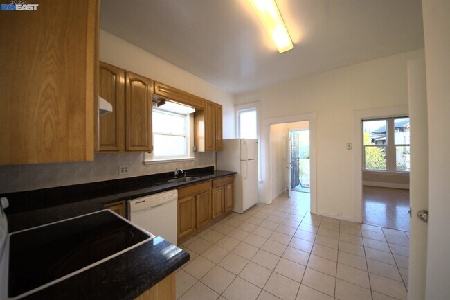 Foto del edificio - 1527 Campbell St