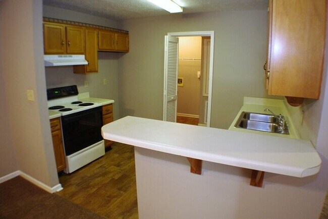 Building Photo - 3659 Carriage Oaks Dr