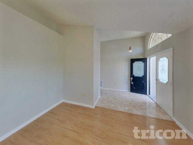 Building Photo - 14638 Coronado Dr