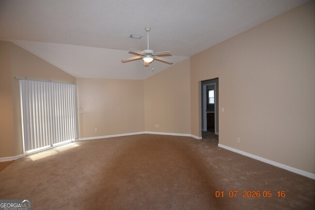 Foto del edificio - 145 Huntington Dr