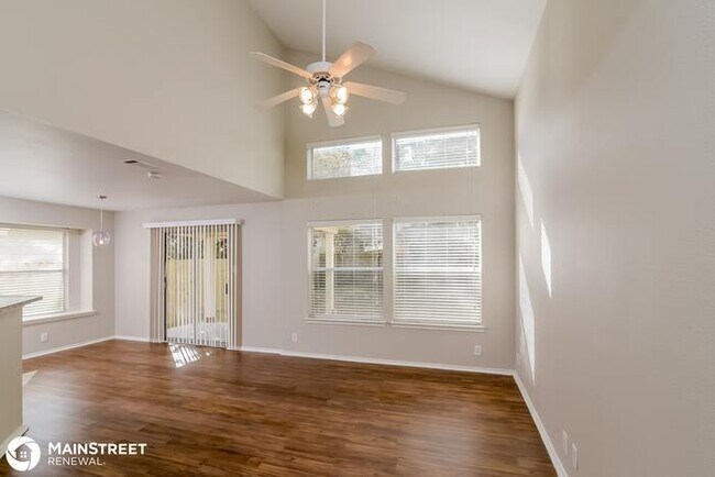 Building Photo - 9014 ARCH BRG, 9014 Arch Bridge, San Anton...