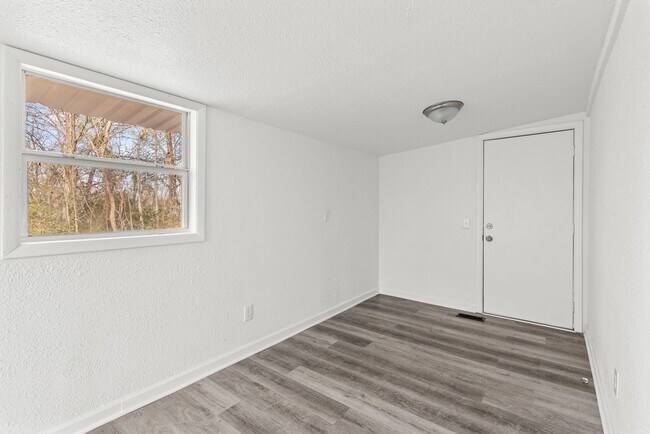 Foto del edificio - Cozy and Newly Renovated 3 Bedroom 2 Bath ...
