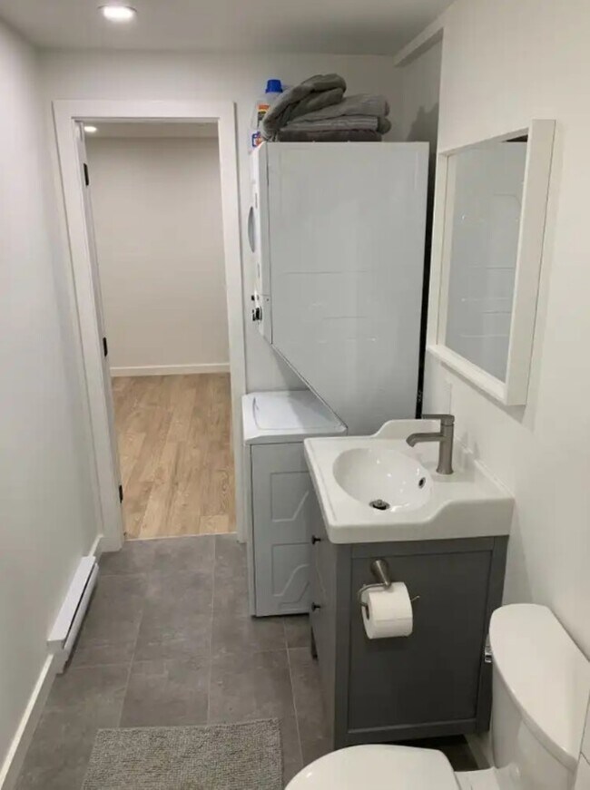 Photo du bâtiment - 1346 15th Av E