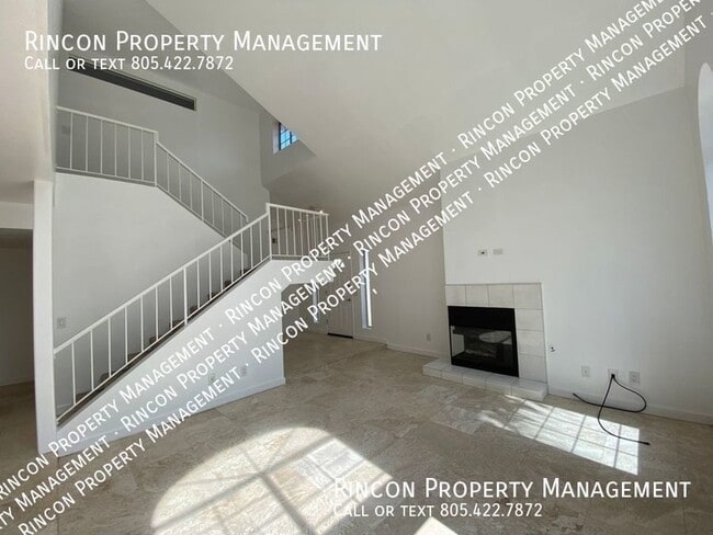 Building Photo - Gorgeous 2 Bedroom + Bonus Downstairs Room...