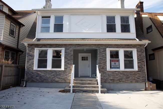 Building Photo - 319 Glenwood Ave