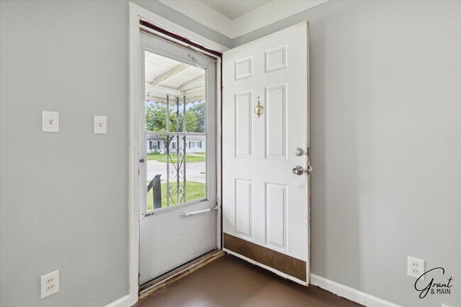 Building Photo - $1,250/month - 2 bedroom 1 bath