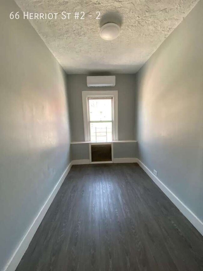 Building Photo - 66 Herriot St