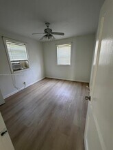 Building Photo - 319 Tyler St