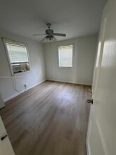 Building Photo - 319 Tyler St