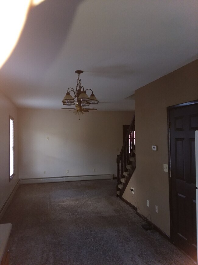 Foto del edificio - 203 N Perry St