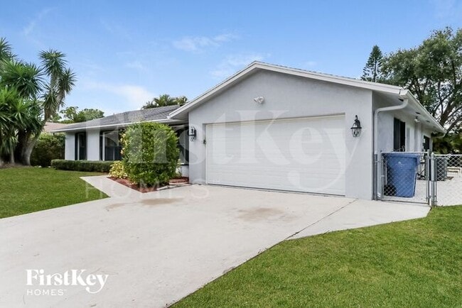 Building Photo - 395 La Mancha Ave