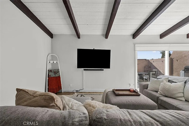 Building Photo - 7924 Woodman Ave