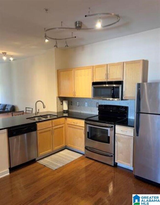 Foto del edificio - 2020 5th Ave S