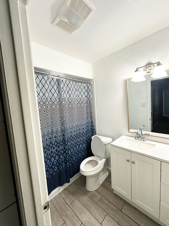 Foto del edificio - 3 Bed 2 Bath Ready to Rent ASAP!