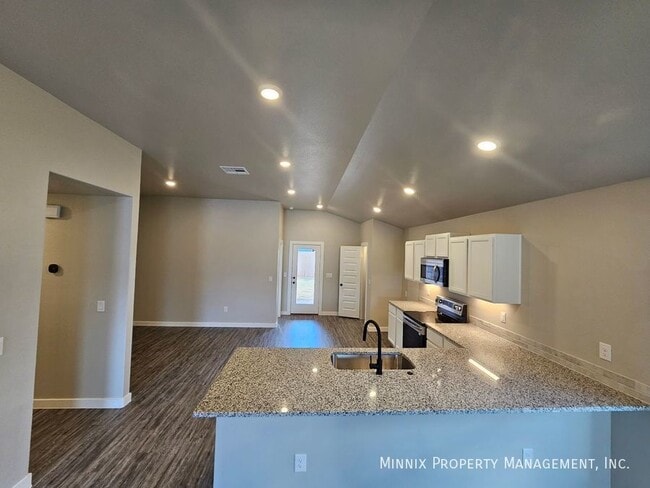 Building Photo - 2622 Tiffin Ave