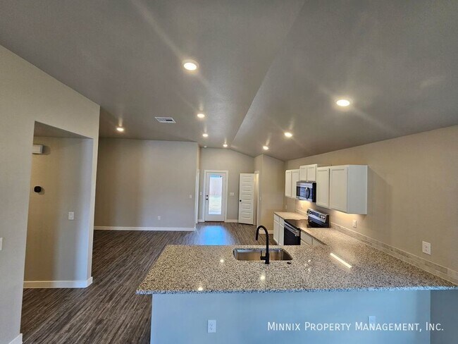 Foto del edificio - 2622 Tiffin Ave