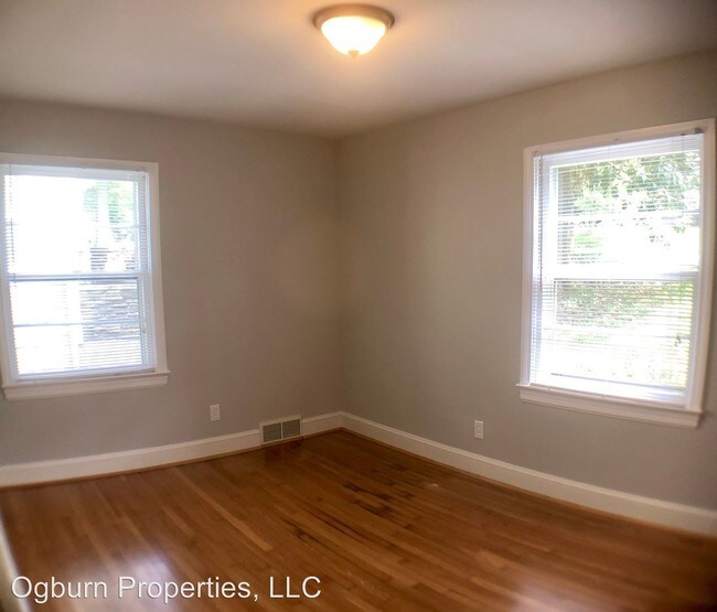 Building Photo - 3 br, 1 bath House - 2403 LYNDHURST AVENUE