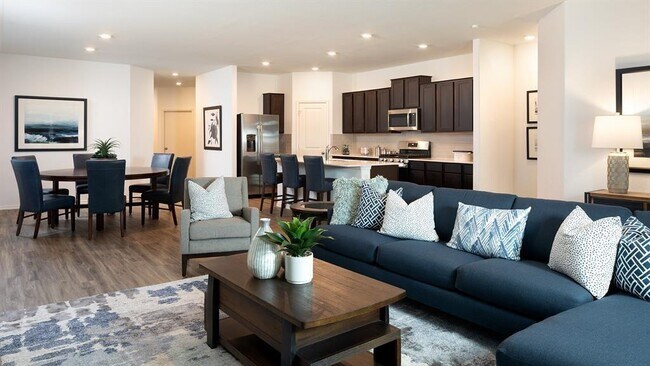 Foto del edificio - 2405 Four Waters Lp