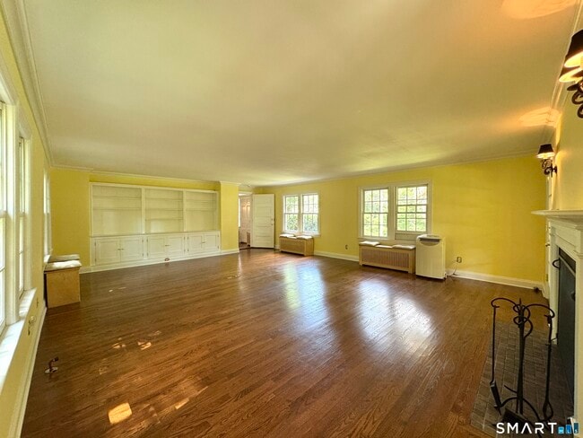 Building Photo - 153 Black Rock Tpke