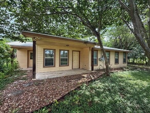 Building Photo - 3339 Marion Rd