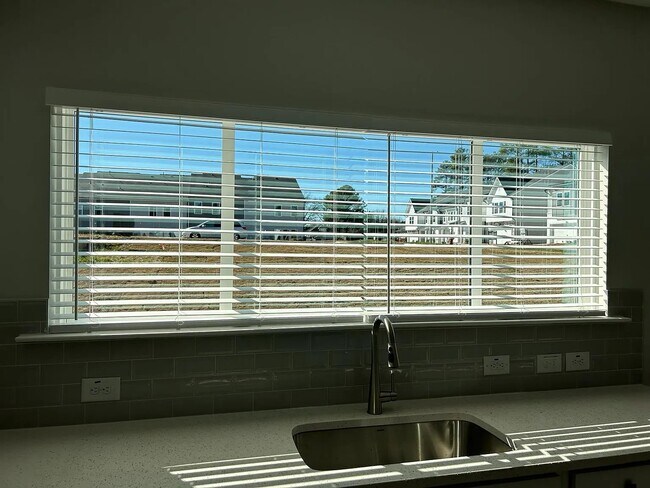 Foto del edificio - 3104 Ranger Dr