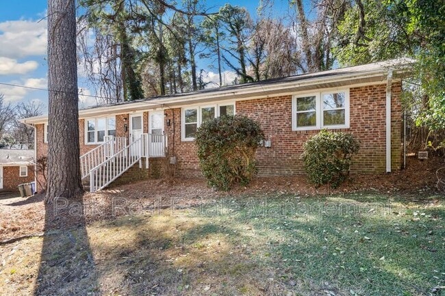 Photo - 635 N Columbia St House