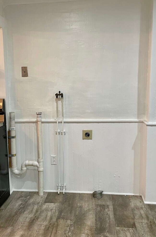 Washer dryer Hookups - 264 US Route 4