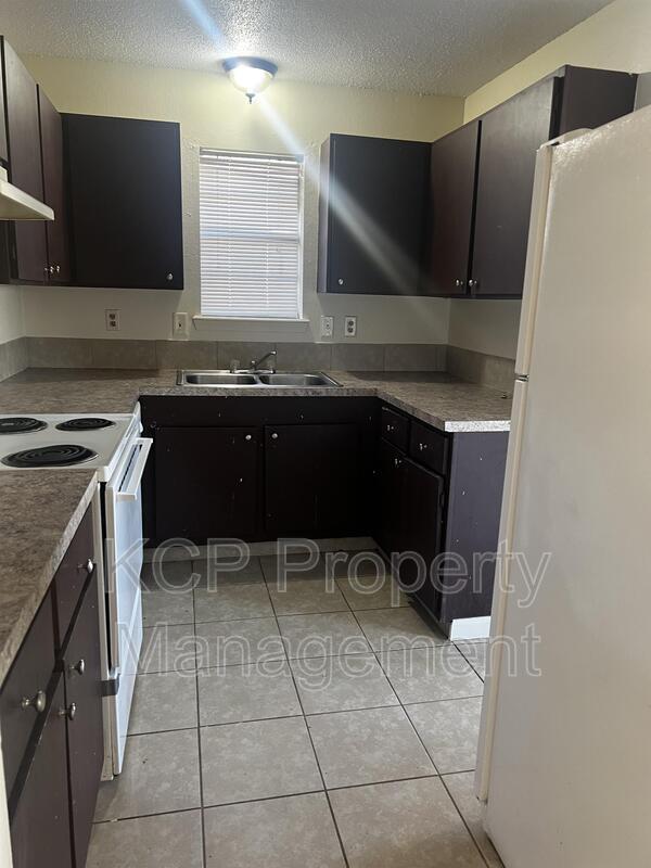 Foto del edificio - 2724 Rudy Rd