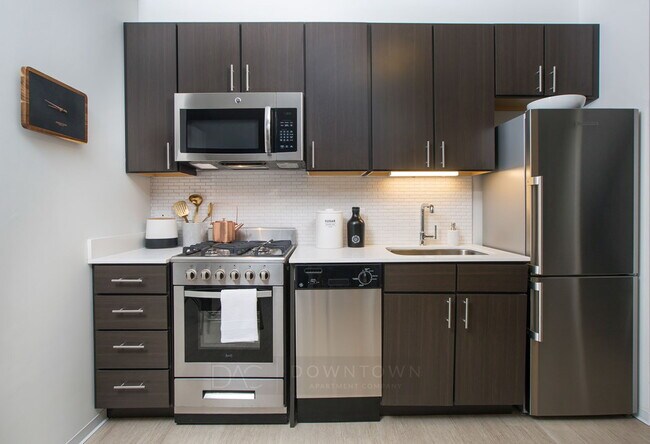 Foto del edificio - 731 N Wells St
