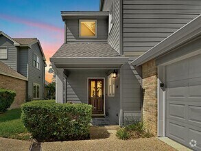 Building Photo - 6010 Long Champ Ct