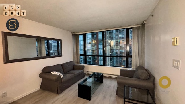 Building Photo - 928 Homer St