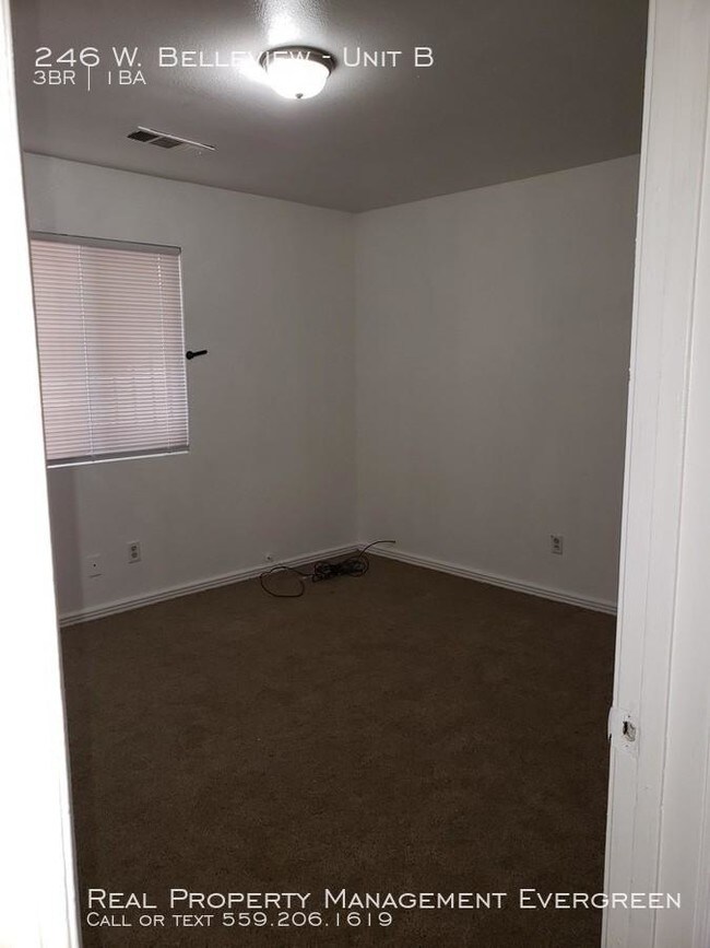 Building Photo - 3 bedroom in Porterville CA 93257