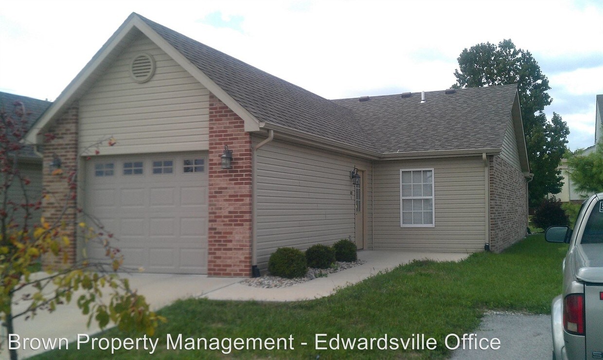 Primary Photo - 2689 Westmoreland Dr