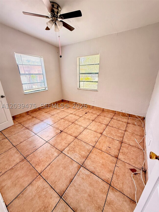 Foto del edificio - 204 NW 28th Ave