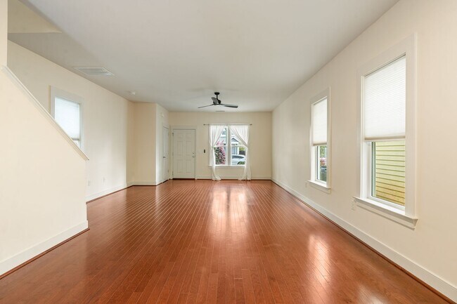 Foto del edificio - Ideal 3-Bedroom Cottage in Powell Place Pittsboro Available Mid January