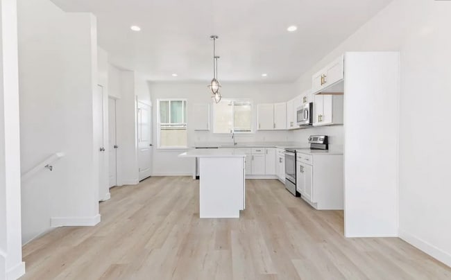Building Photo - 476 S 680 E