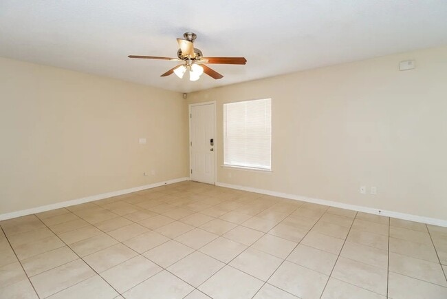 Photo - 9857 Red Clover Ave (Orlando, FL) House