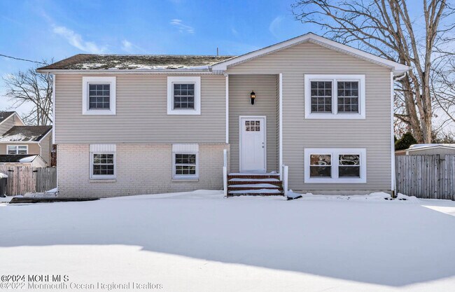 Foto del edificio - 27 Oak Leaf Ln