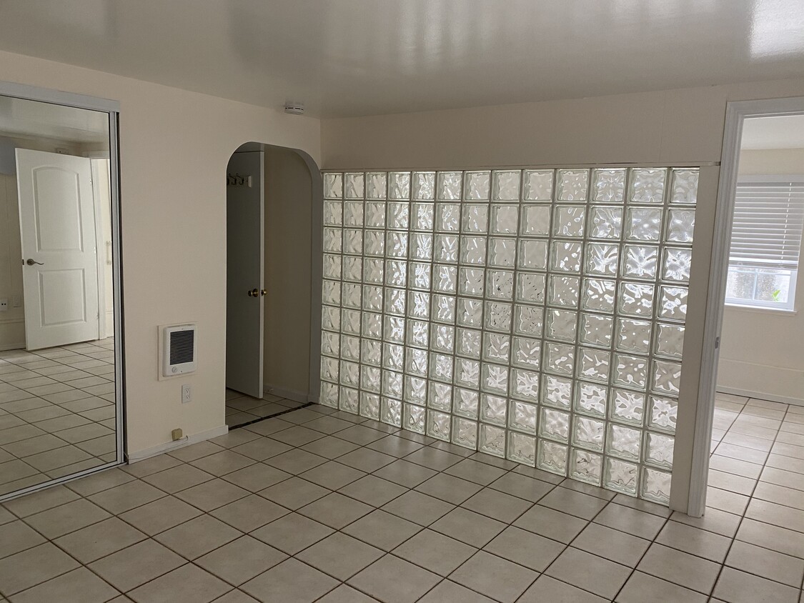 Foto principal - 205 Alta Loma Ave