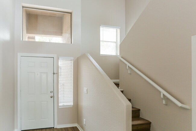 Building Photo - 3536 W Paseo Way