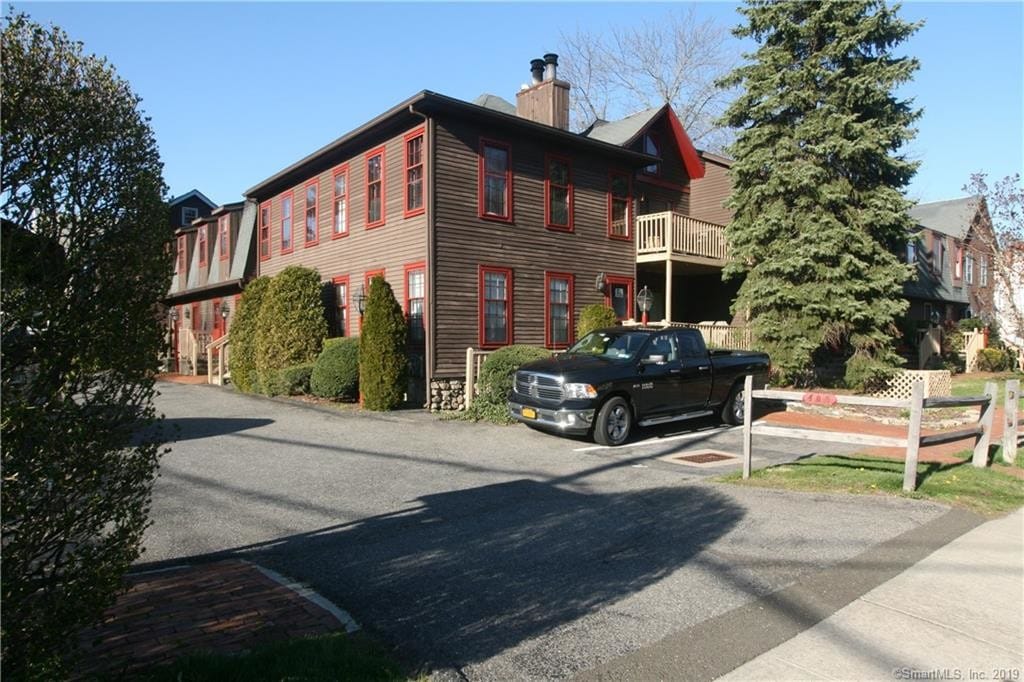 Primary Photo - 409 Hope St