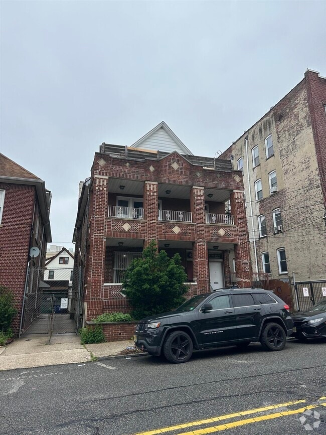 Building Photo - 292 Stegman Pkwy