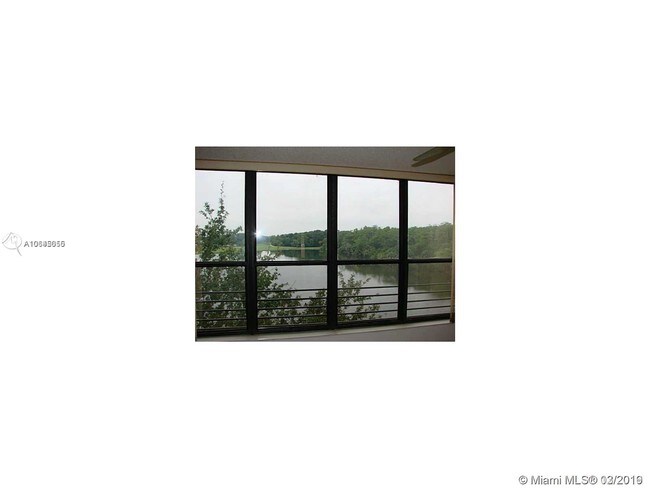 Building Photo - 2768 Carambola Cir S