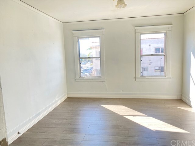 Foto del edificio - 139 S Vermont Ave