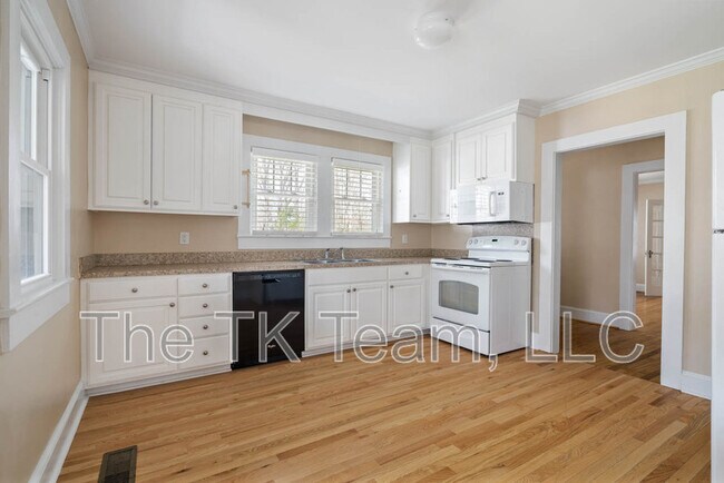 Foto del edificio - 1919 Old Salisbury-Concord Rd